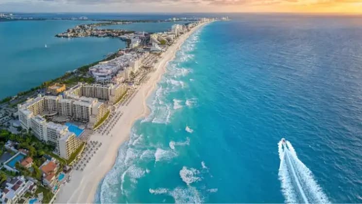 Cancún en alojamiento con desayuno - Imagen 1